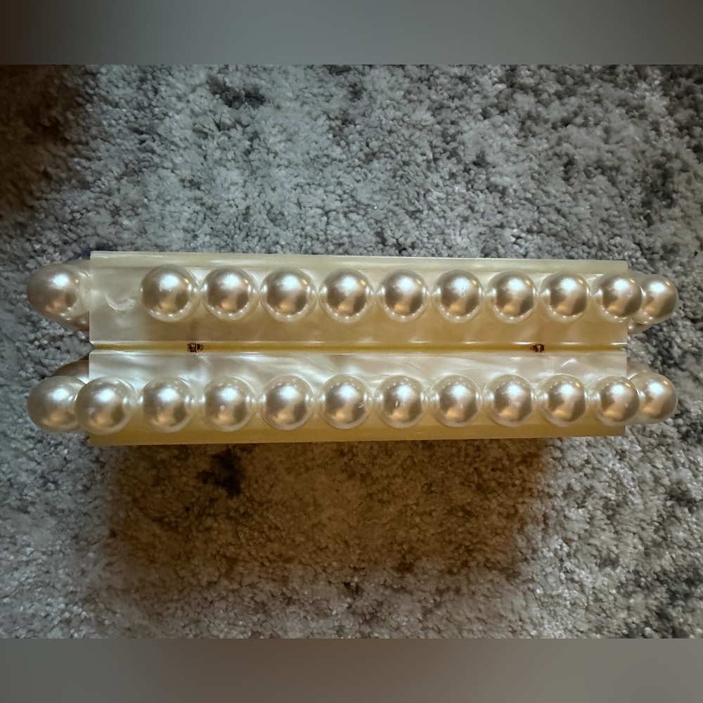 Cult Gaia eos Pearl Clutch - Picture 7 of 9